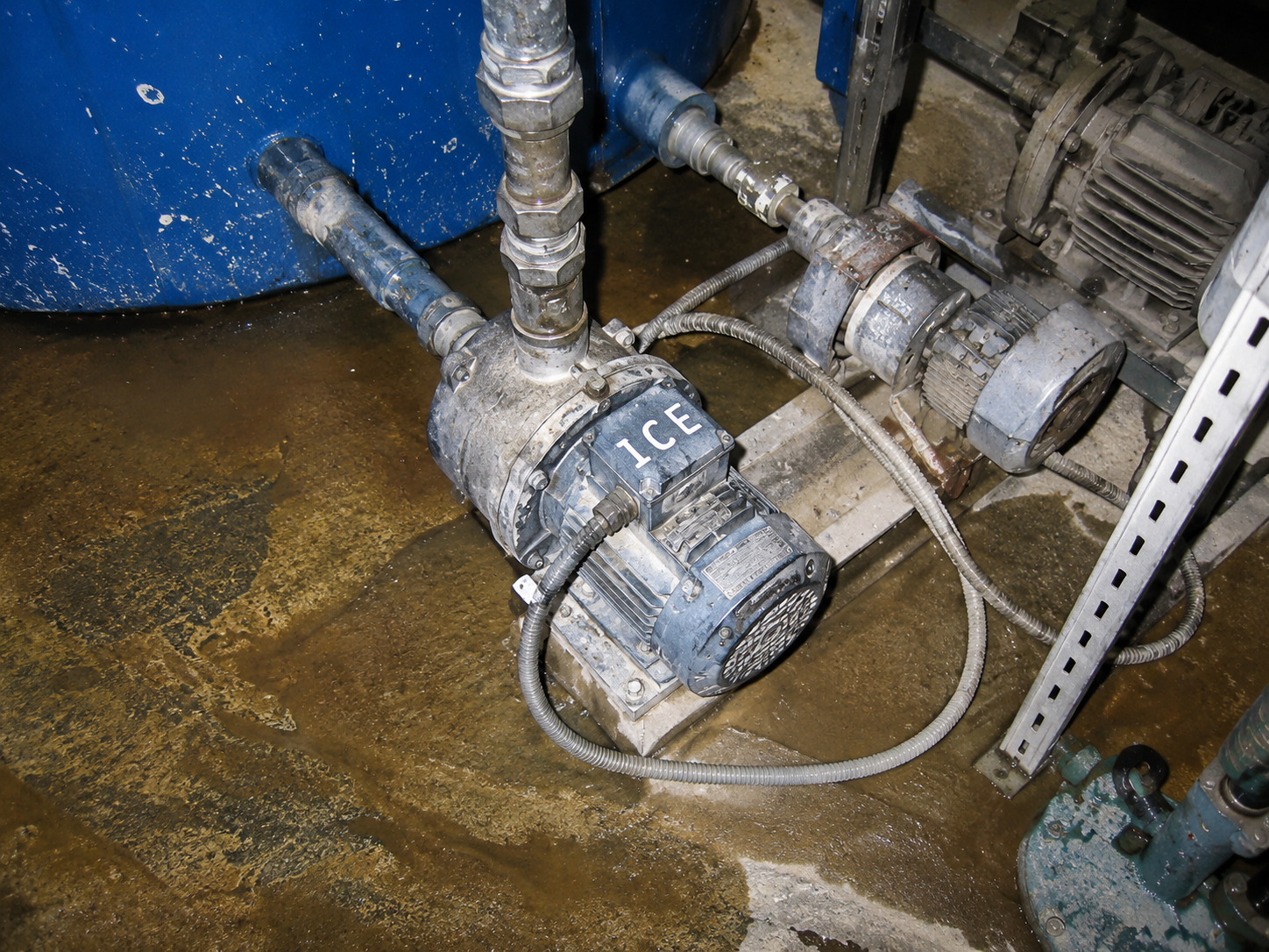Dry Ice Cleaning - Electrical Industry - Image 2
